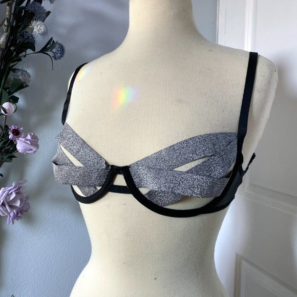 NWOT Bluebella Emilia Bra - 32 D Silver - Picture 5 of 8